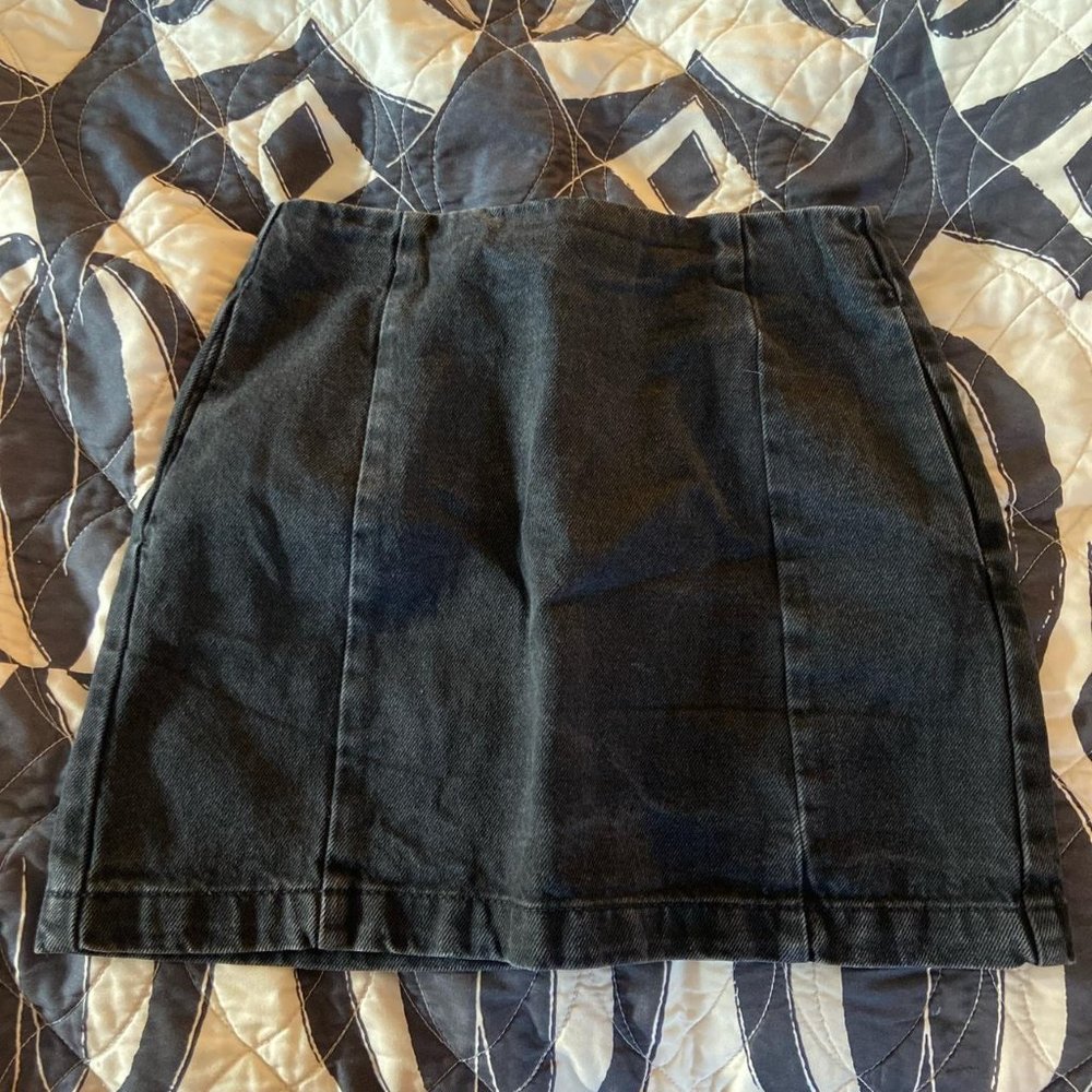 TOPSHOP MOTO Black Denim A-line Mini Skirt w/Pockets & Zip Up Back.